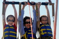 Gabriella, Zia & Elisa TAKE OFF - para-sailing