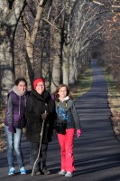 Oma & the Girls at Tyler Park